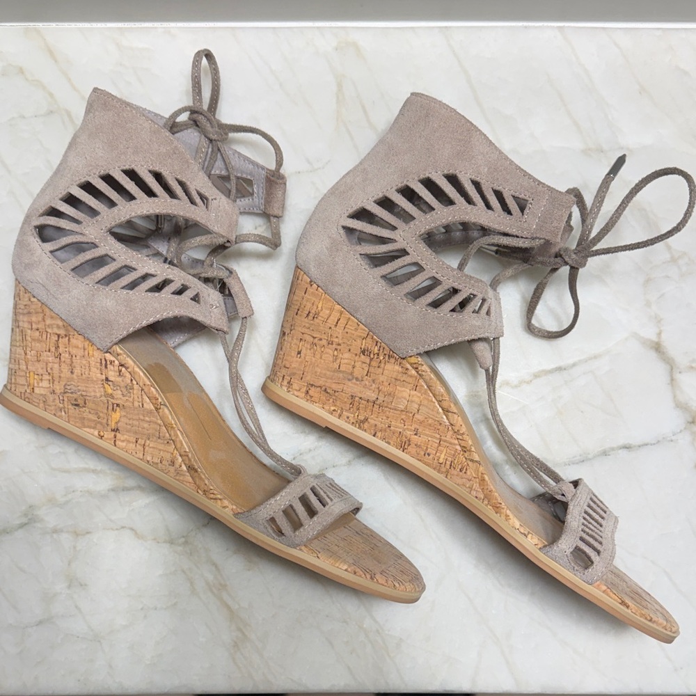 Dolce Vita Loraine Ghillie wedge